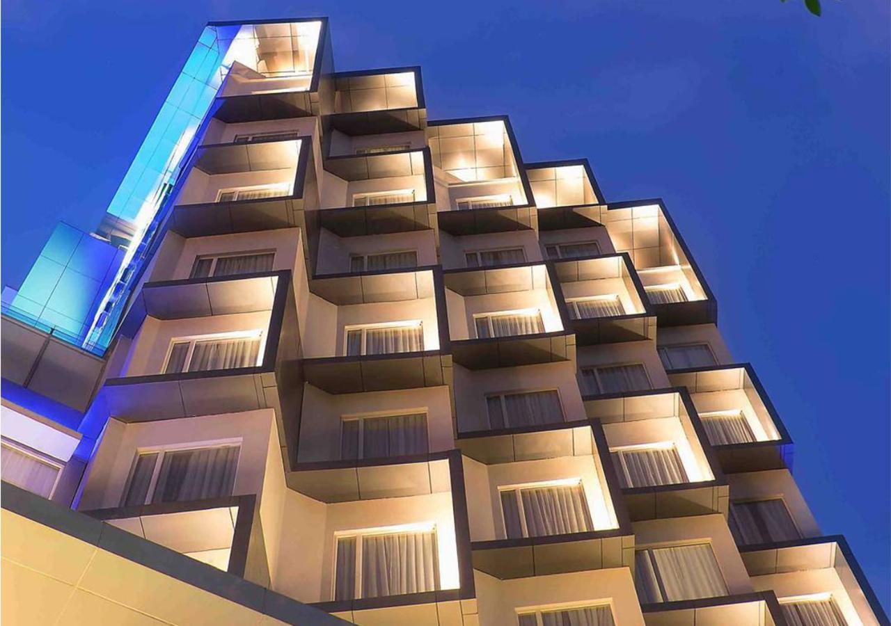 Holiday Inn Express Jakarta Wahid Hasyim By Ihg מראה חיצוני תמונה
