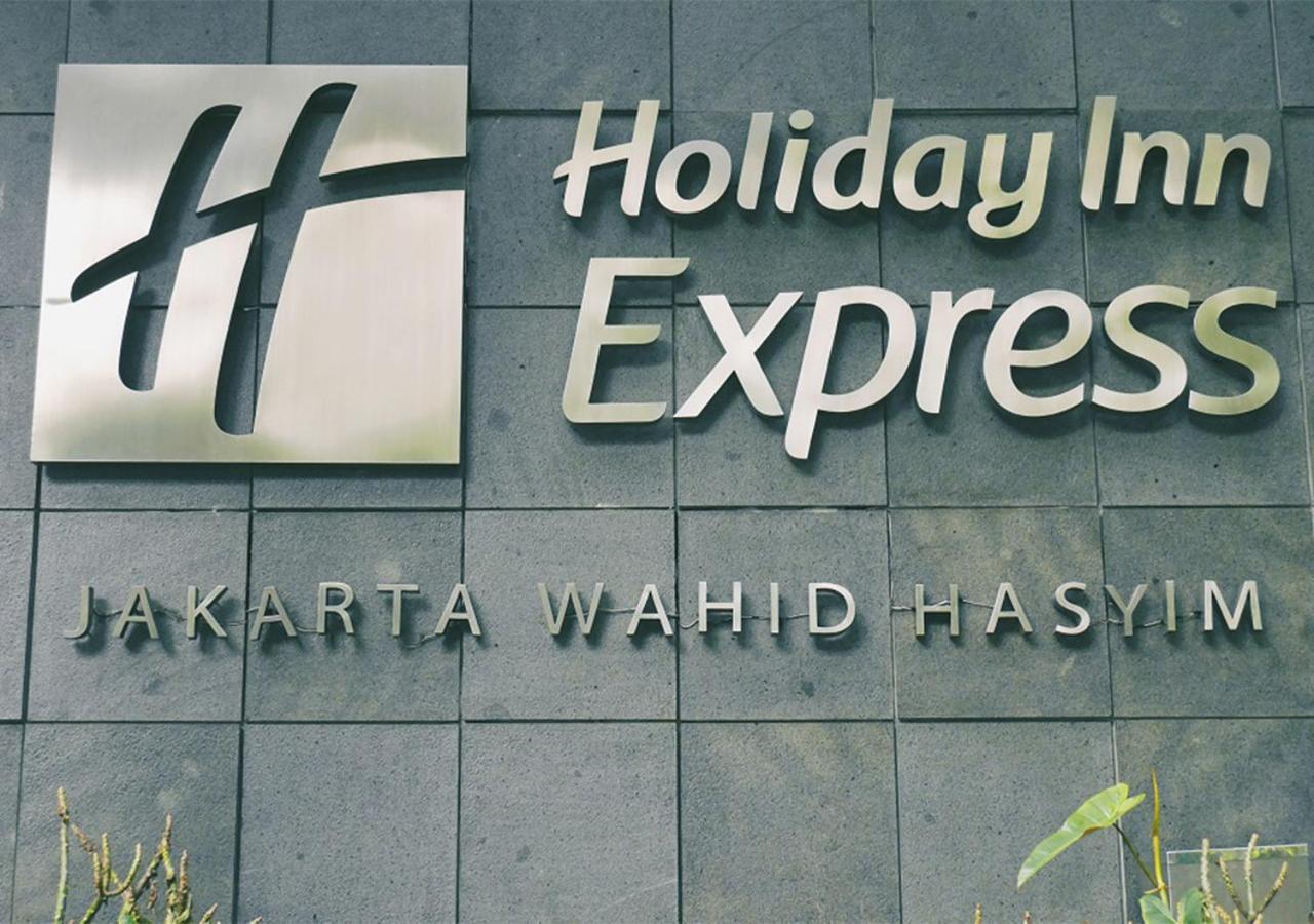 Holiday Inn Express Jakarta Wahid Hasyim By Ihg מראה חיצוני תמונה