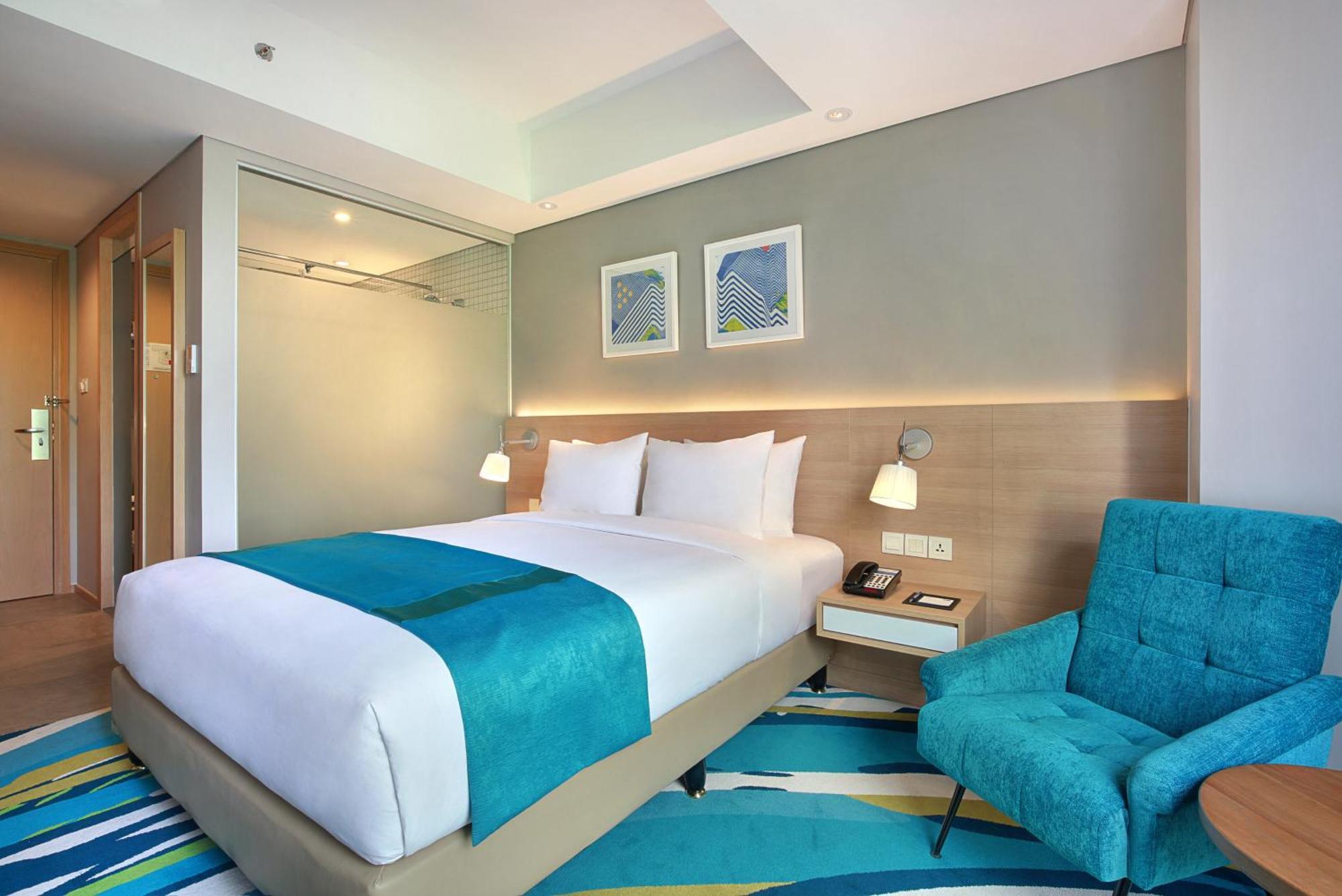 Holiday Inn Express Jakarta Wahid Hasyim By Ihg מראה חיצוני תמונה