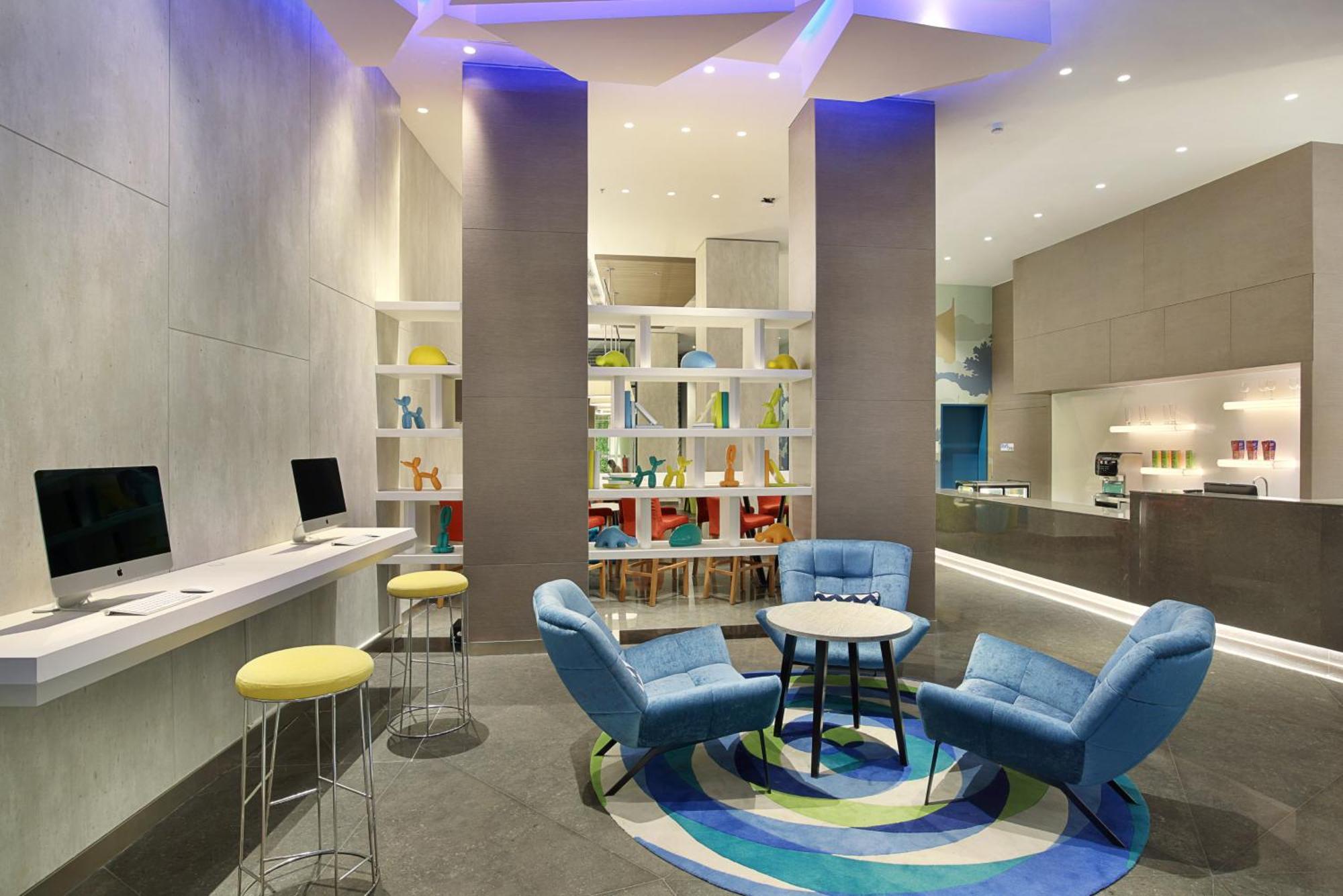 Holiday Inn Express Jakarta Wahid Hasyim By Ihg מראה חיצוני תמונה
