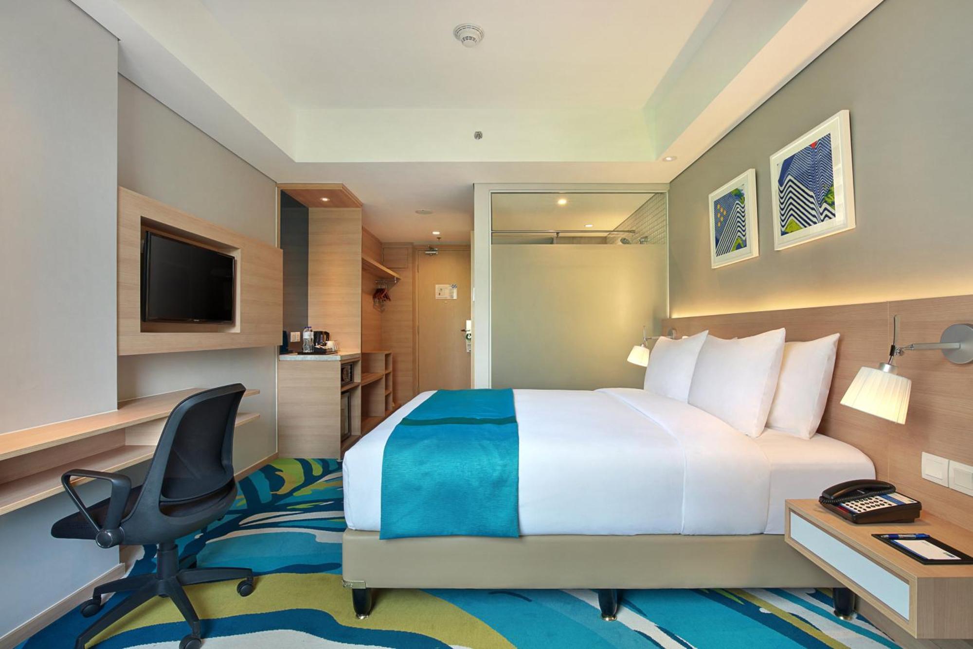 Holiday Inn Express Jakarta Wahid Hasyim By Ihg מראה חיצוני תמונה