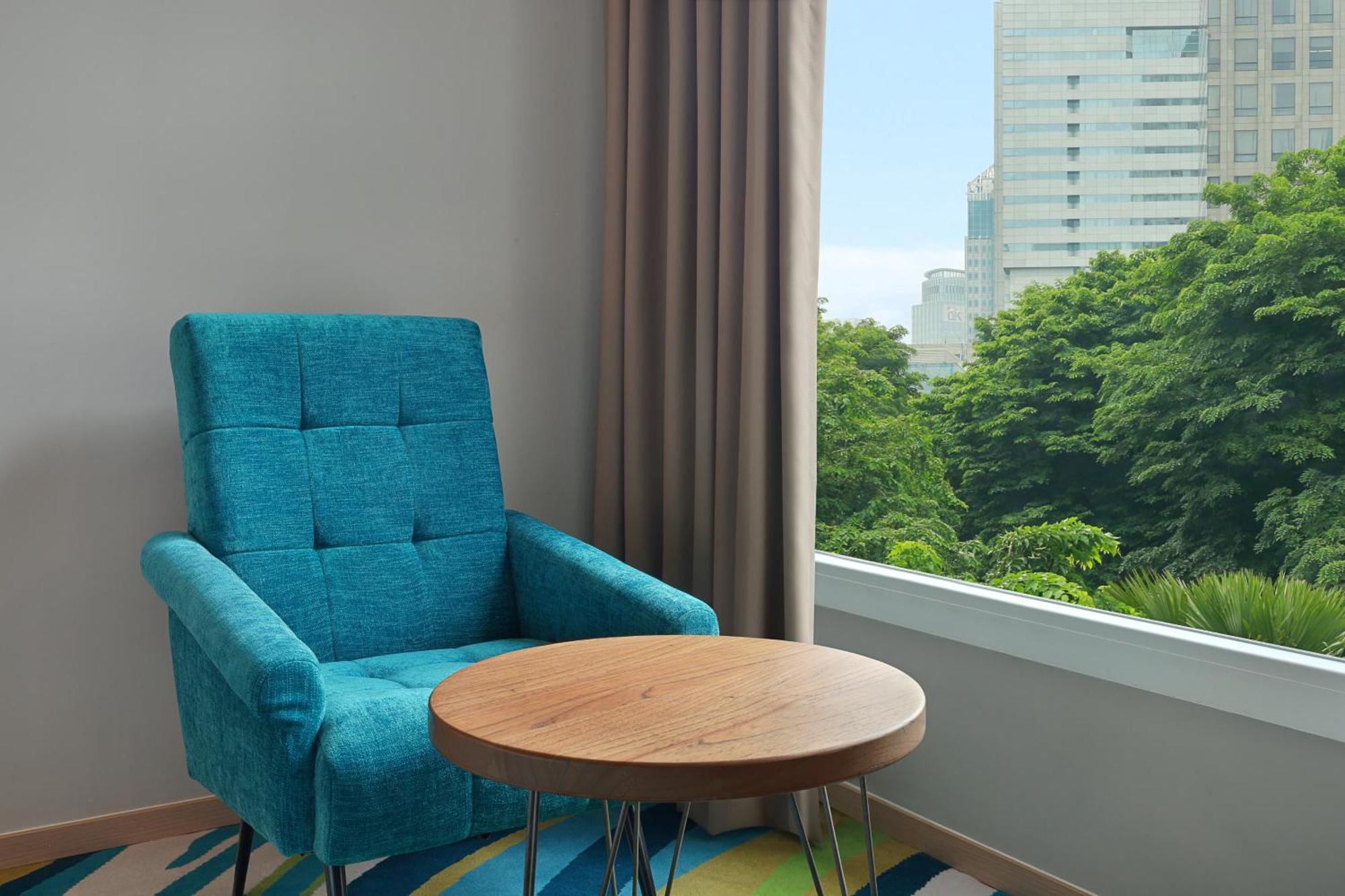 Holiday Inn Express Jakarta Wahid Hasyim By Ihg מראה חיצוני תמונה
