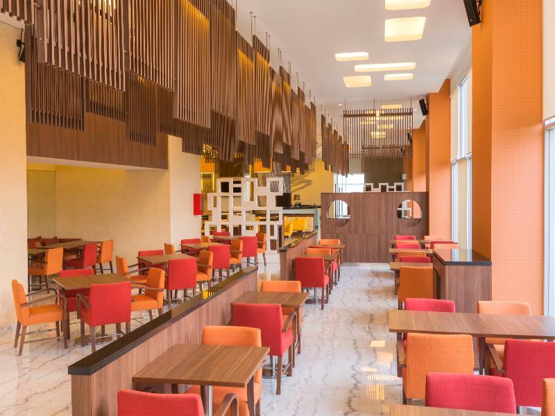 Holiday Inn Express Jakarta Wahid Hasyim By Ihg מראה חיצוני תמונה